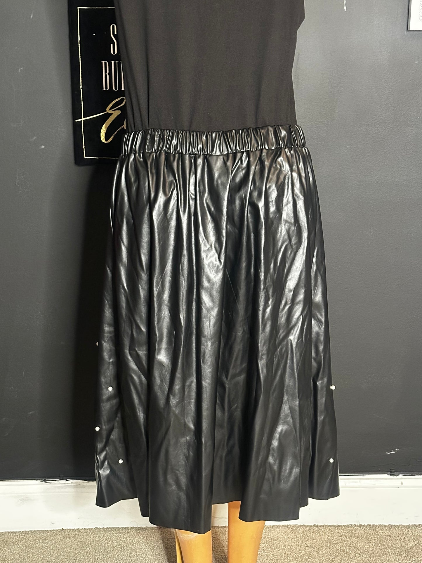 Skirt by SHEIN-1XL