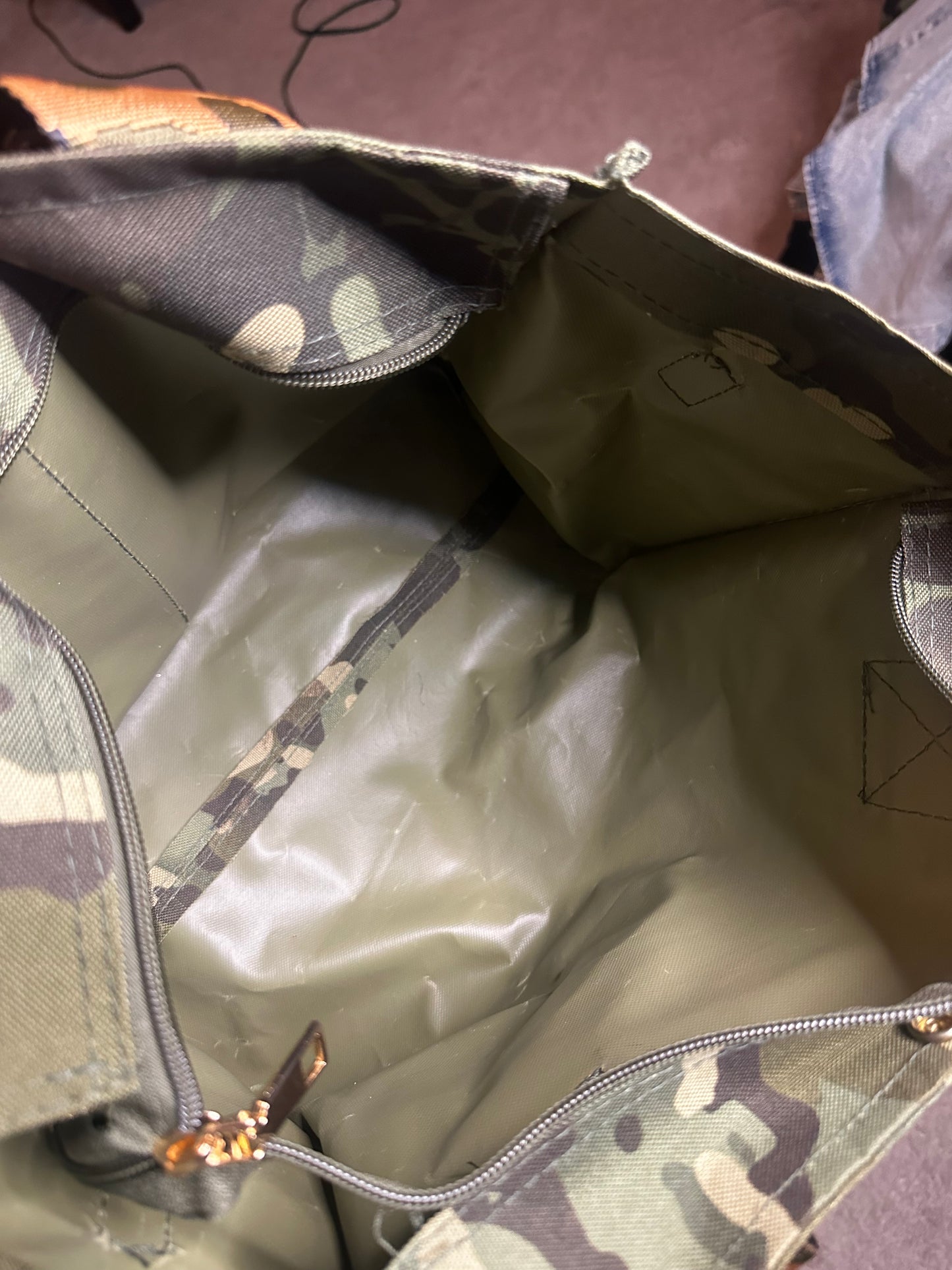 Cargo purse