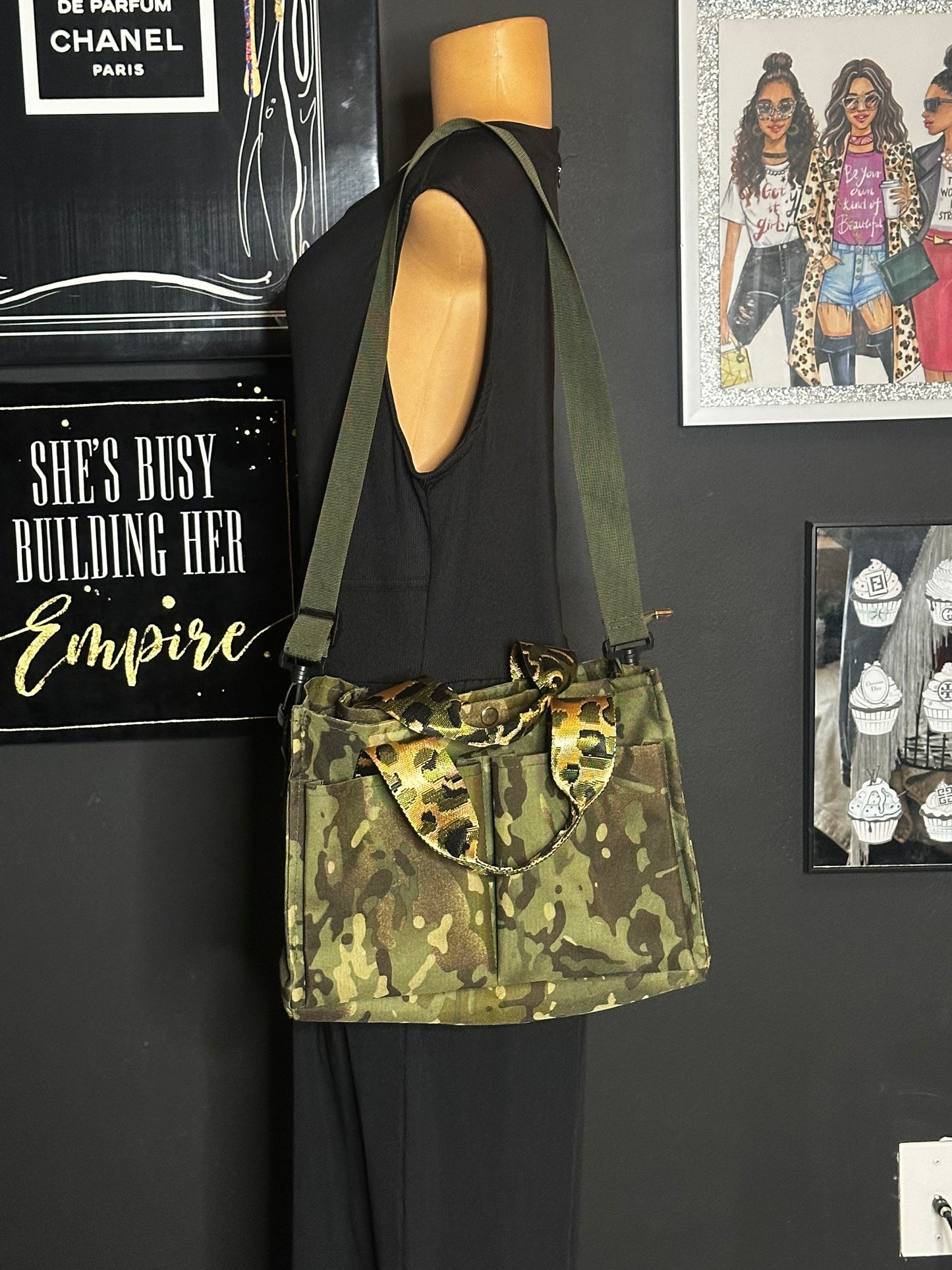 Cargo purse