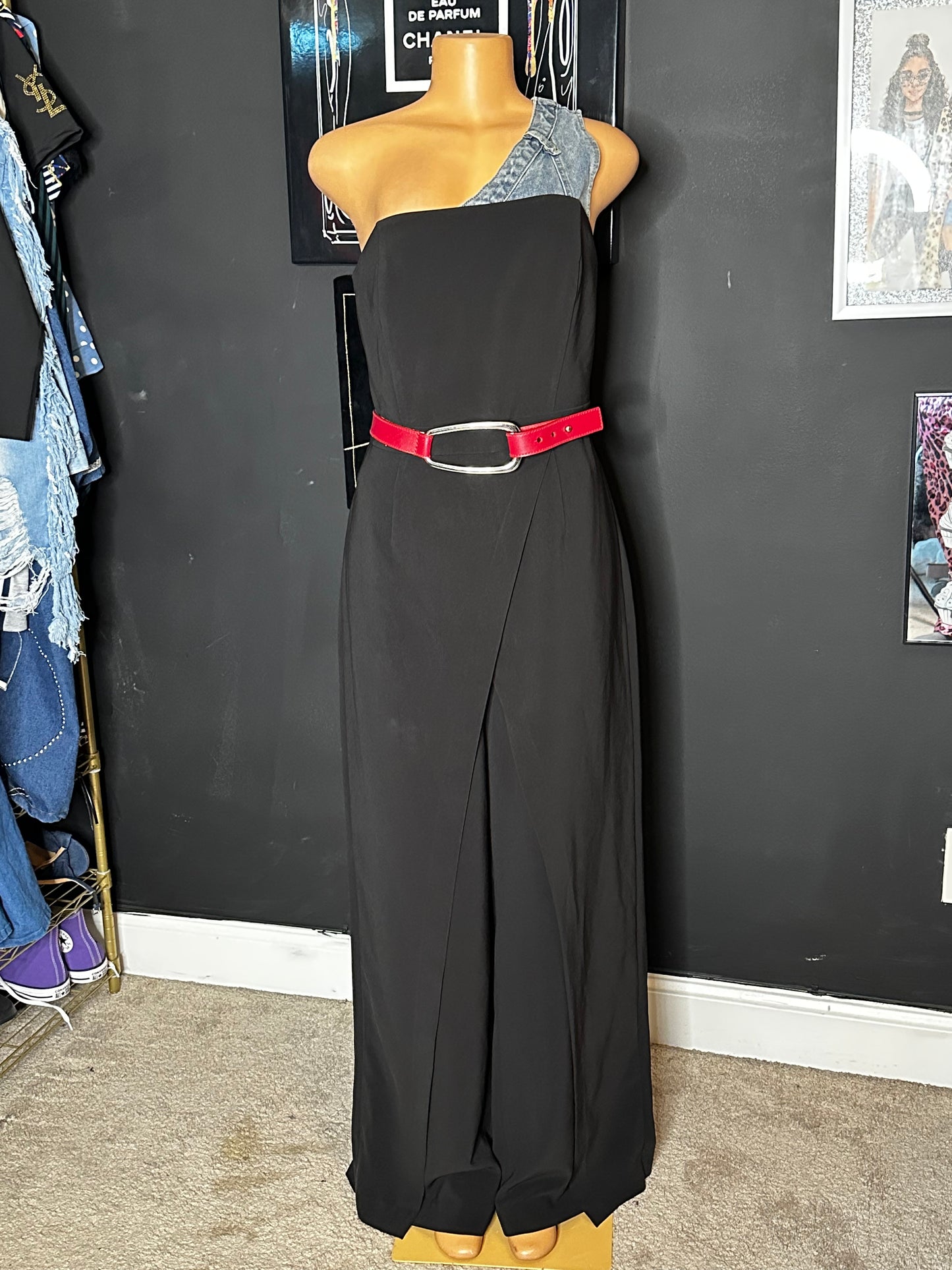 Black House White Market-14