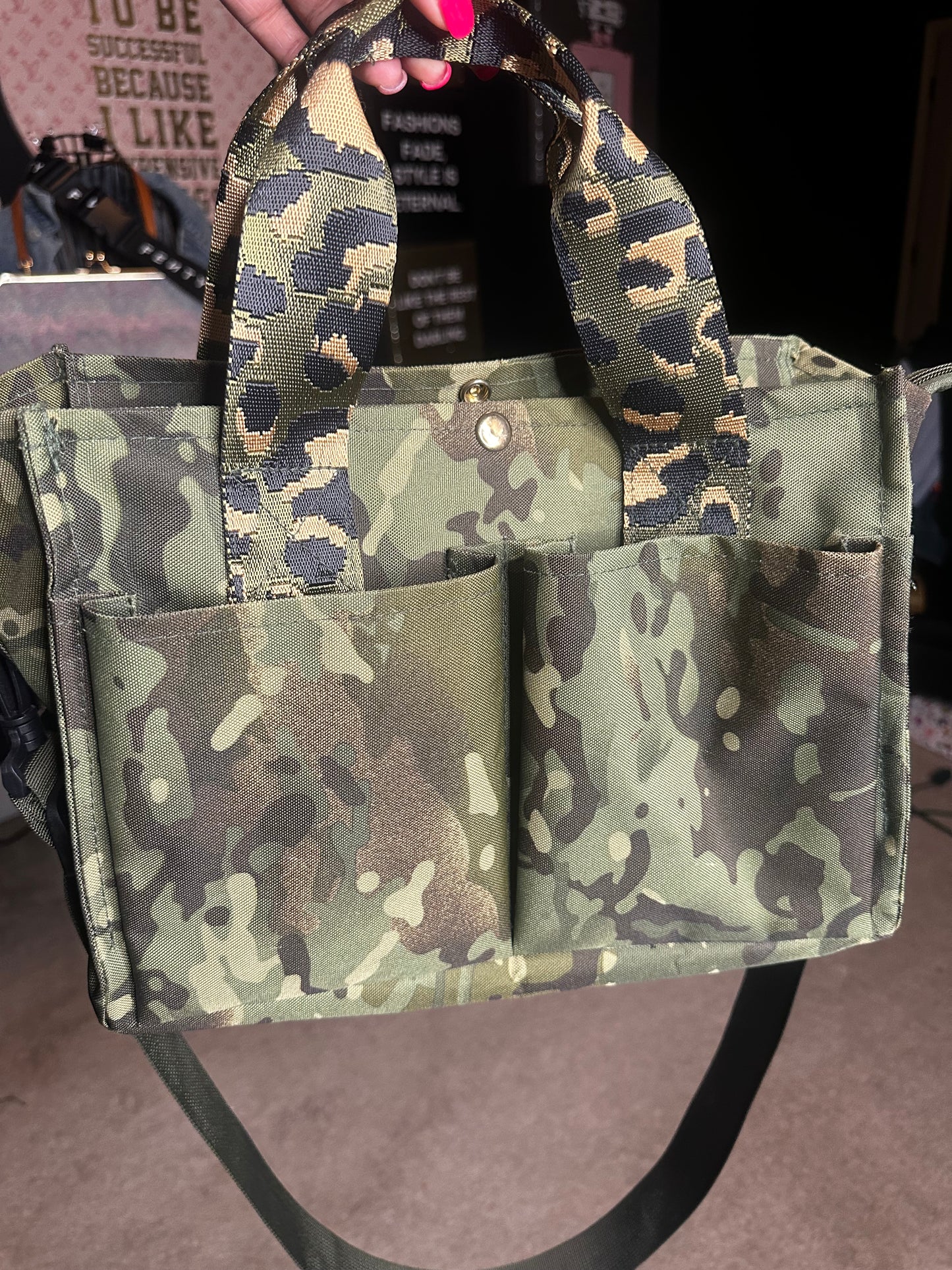 Cargo purse