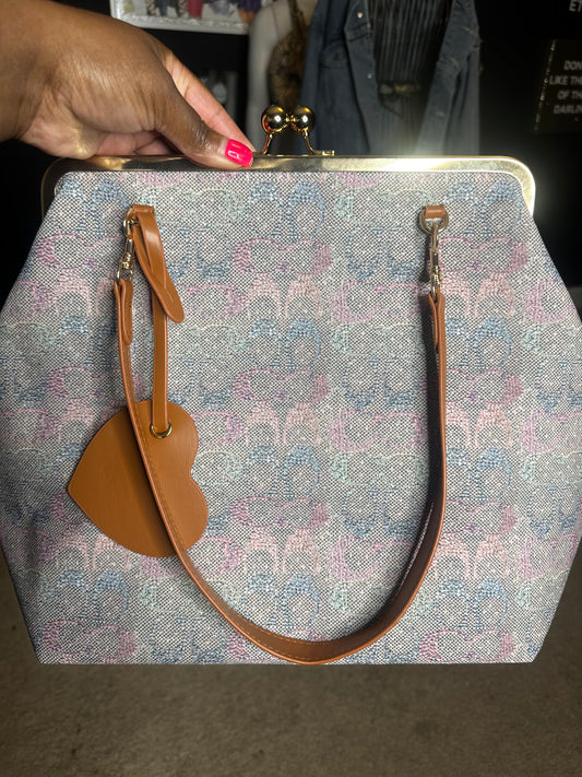 Kisslock bag