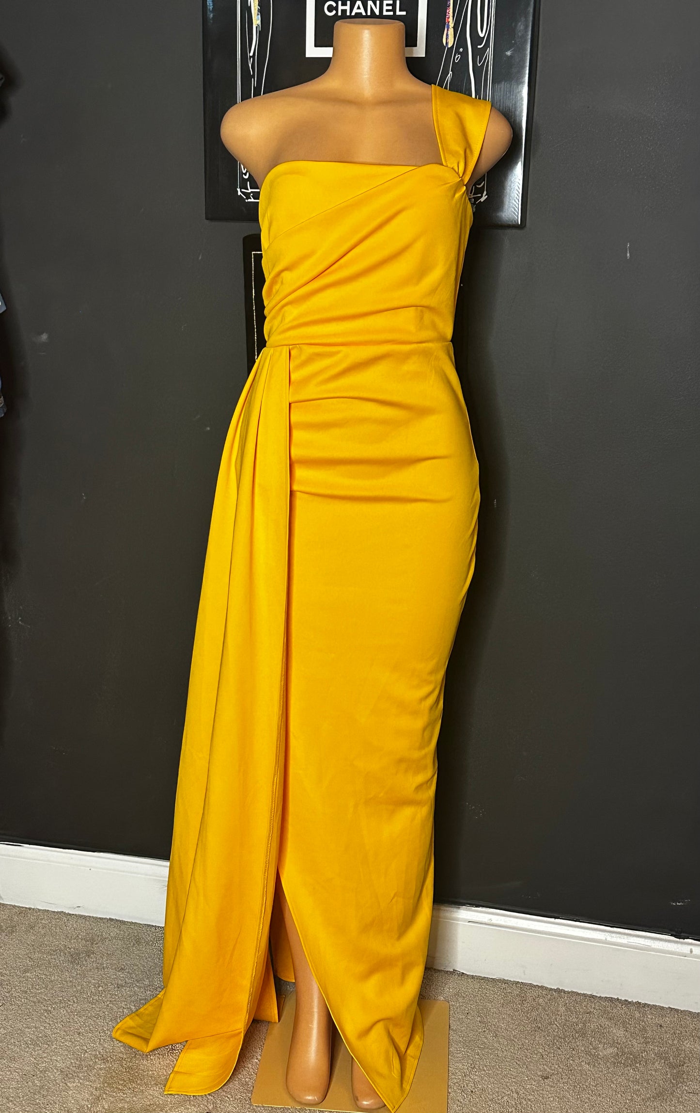 Boutique gown-Med