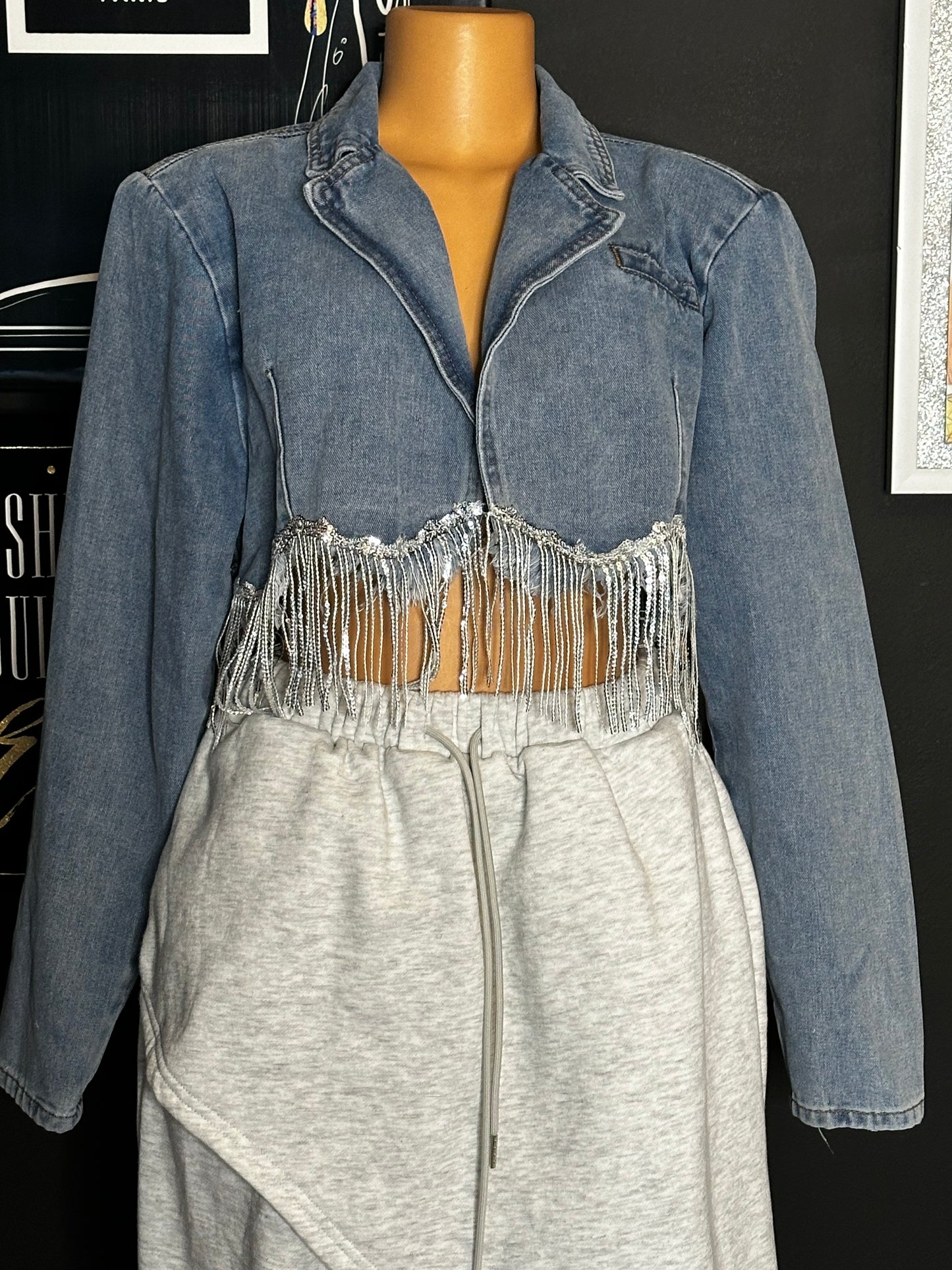 Cropped denim jacket-Large
