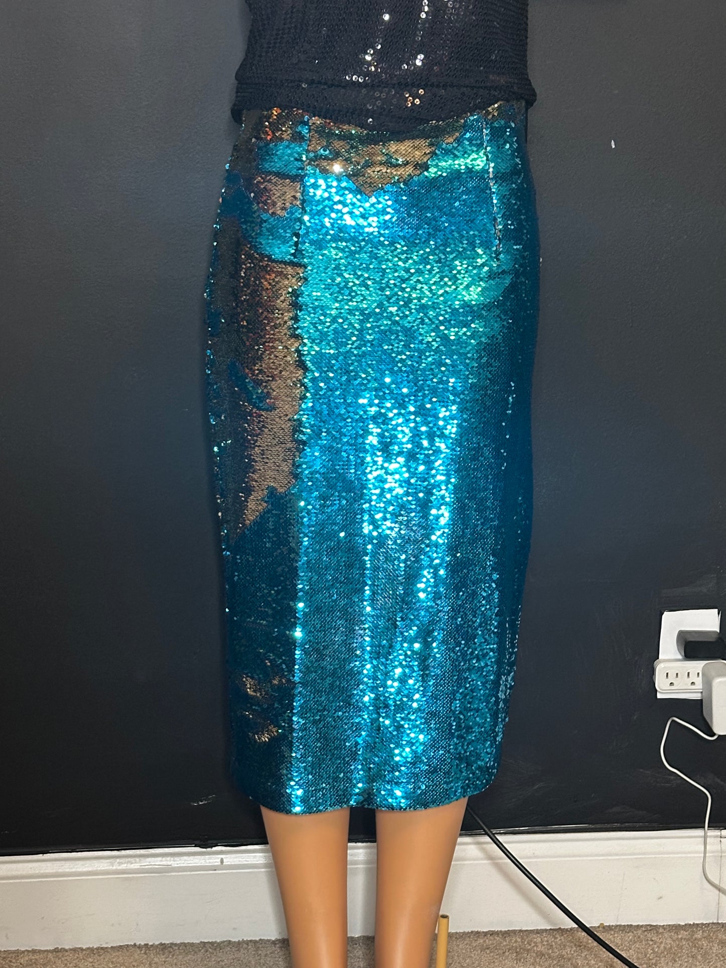 Pencil skirt by Eva Mendez