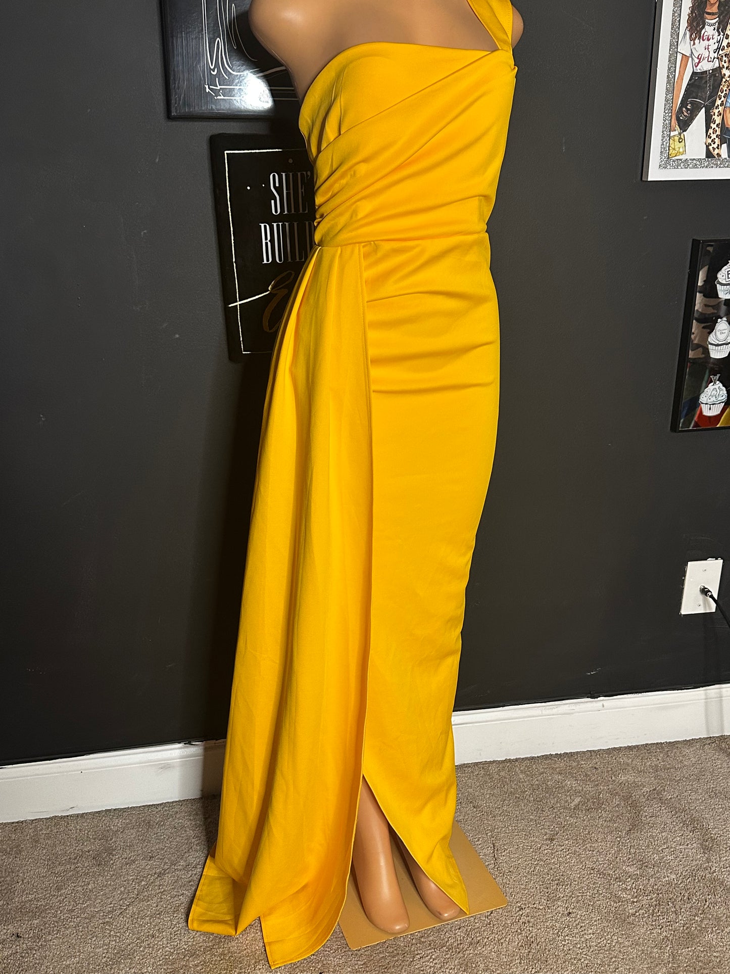 Boutique gown-Med